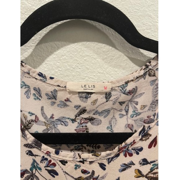 LE LIS Beige Leaves Short Sleeve Blouse - Picture 2 of 5